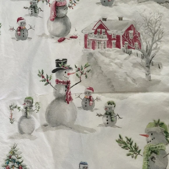 Pottery Barn Snowman Set of 2 Standard Pillowcases FADED but still cute! - Picture 3 of 7